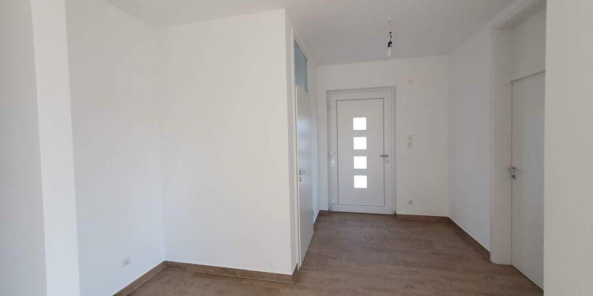 Bungalow Löbnitz - 4 Zimmer, 110 m&sup2;, 1.500&euro; | Angebot:24180833