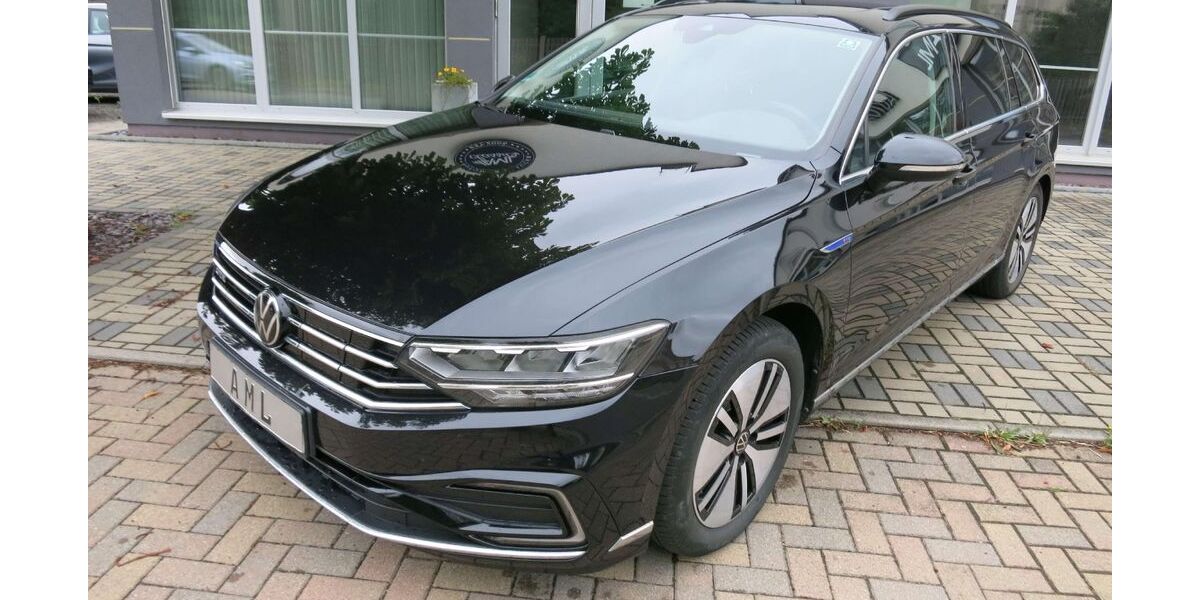 VW Passat Variant 95.000 km 19.990 &euro; Lucka 04613