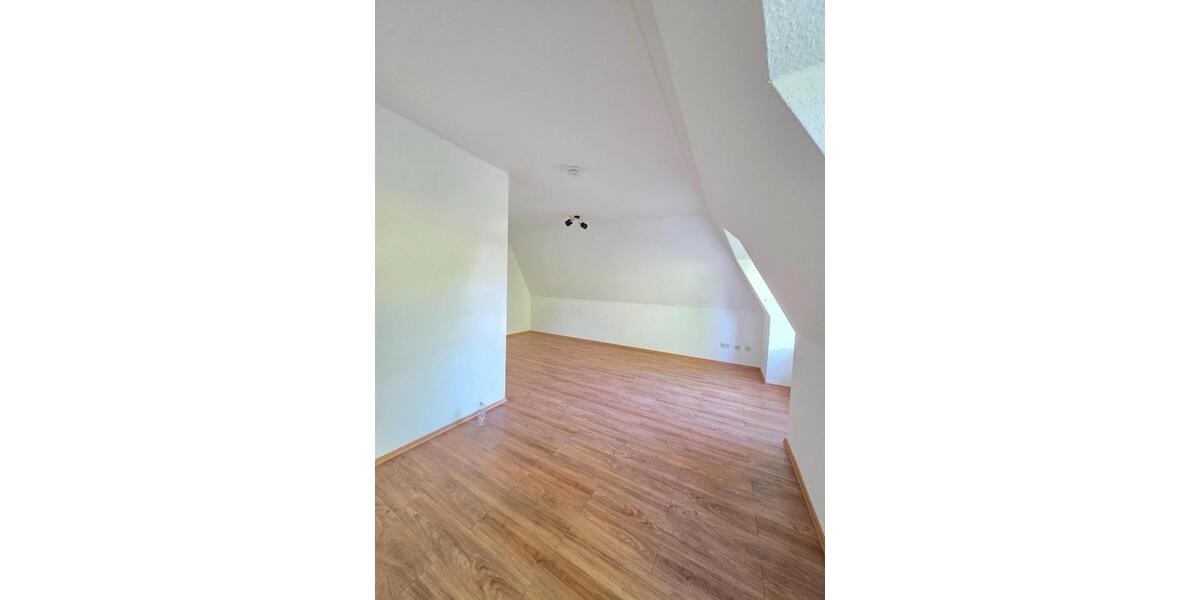 Dachgeschoßwohnung Markranstädt - 1 Zimmer, 33 m&sup2;, 69.000&euro; | Angebot:26643719