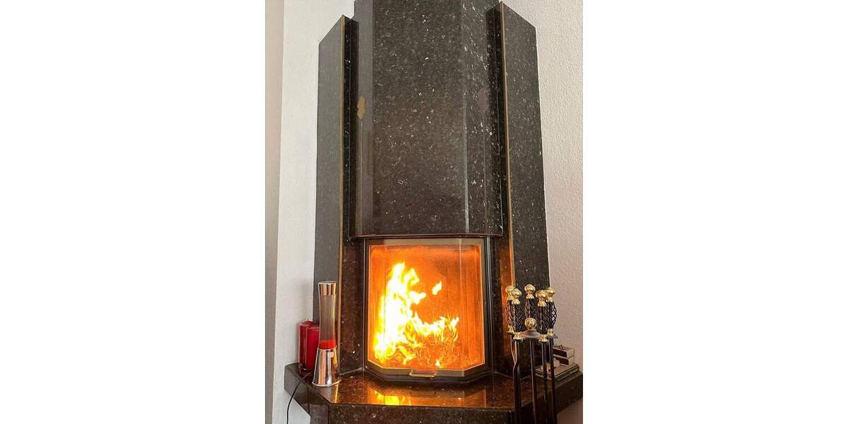 Bald bezugsfrei | 130 Quadratmeter | 2 Balkone | Kamin | Denkmalimmobilie 4 zimmer