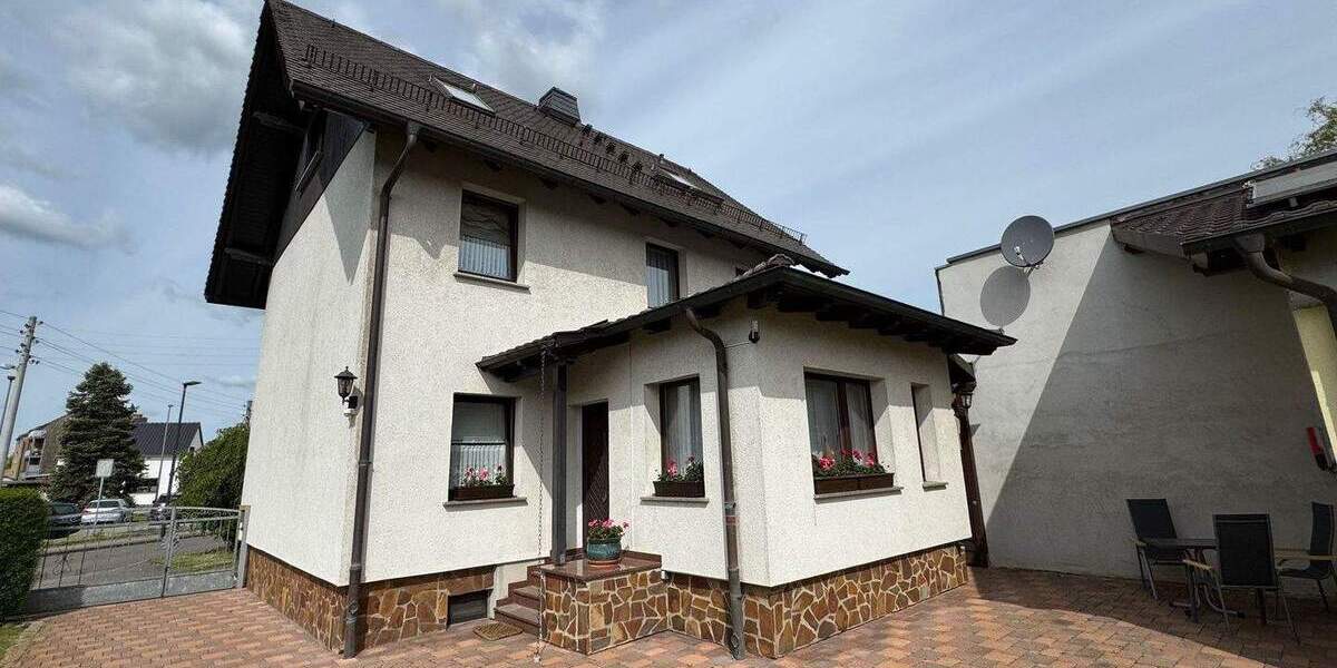 Einfamilienhaus Leipzig Burghausen-Rückmarsdorf - 7 Zimmer, 296 m&sup2;, 695.000&euro; | Angebot:25733732