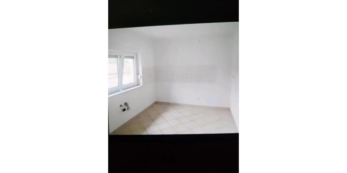 Etagenwohnung Schkopau - 4 Zimmer, 120 m&sup2;, 1.100&euro; | Angebot:25396495