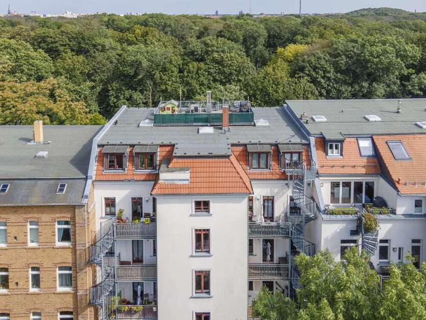 Bezugsfrei: Penthouse mit Loggia und Dachterrasse, einzigartiger Blick über den Clara-Zetkin-Park 5 zimmer