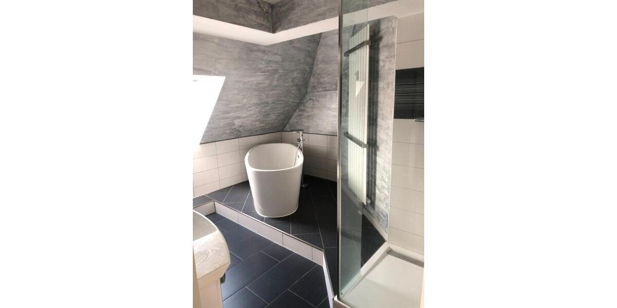 Dachgeschoßwohnung Wurzen - 3 Zimmer, 80 m&sup2;, 119.000&euro; | Angebot:27023025