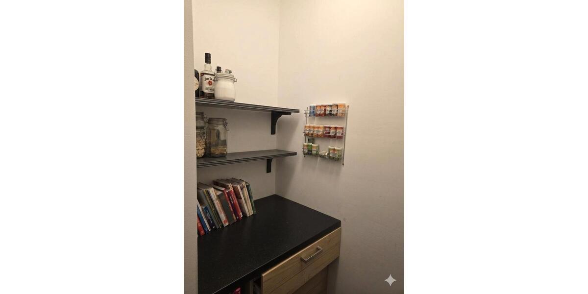 Hochparterre Merseburg - 5 Zimmer, 122 m&sup2;, 1.100&euro; | Angebot:26567418