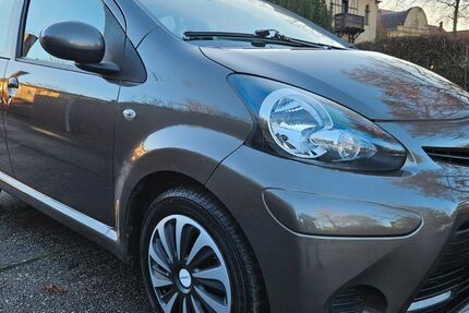 Toyota Aygo (X) 95.400 km 5.890 &euro; Markkleeberg 04416