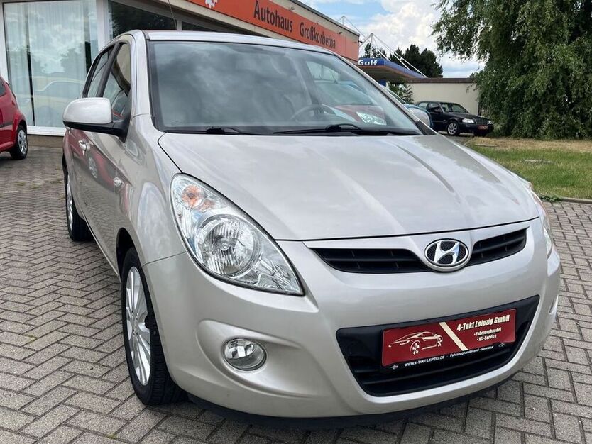 i20