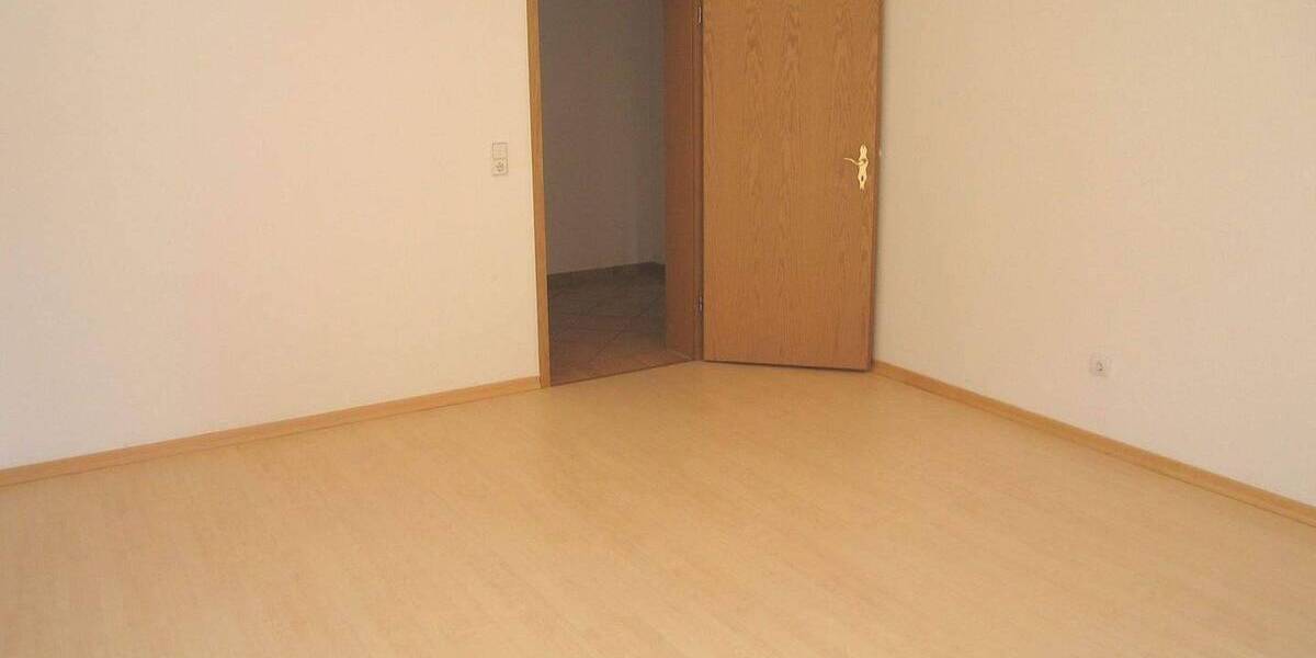 Etagenwohnung Leuna Günthersdorf - 3 Zimmer, 73 m&sup2;, 124.900&euro; | Angebot:26319466
