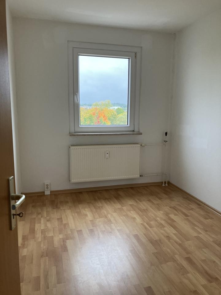 6 Zimmerwohnung mit 2 Balkonen zimmer