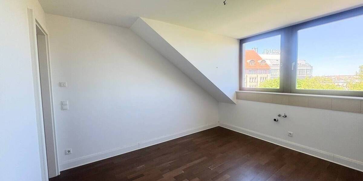 Etagenwohnung Leipzig Neustadt-Neuschönefeld - 4 Zimmer, 173 m&sup2;, 1.750&euro; | Angebot:26695803