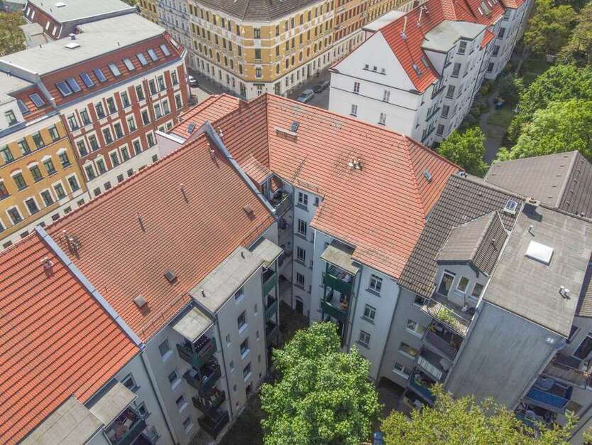 Investieren in Leipzig-Schönefeld: Denkmalgeschütztes ETW-Paket mit 3 Einheiten zimmer
