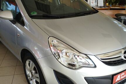 Opel Corsa 19.089 km 7.899 &euro; Leipzig 04209