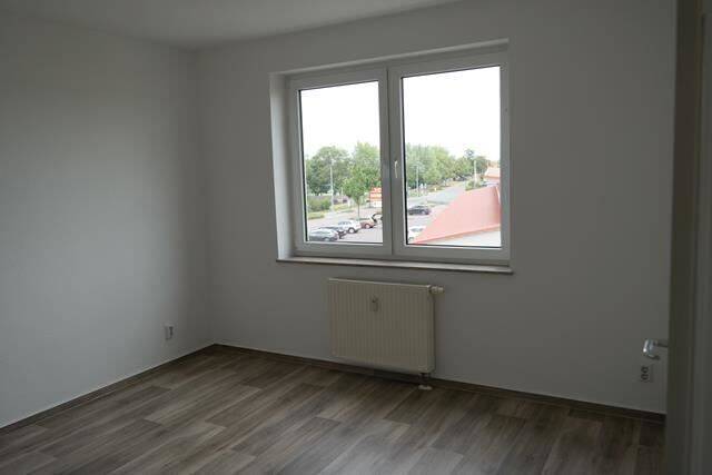 Etagenwohnung Leuna - 3 Zimmer, 70 m&sup2;, 109.000&euro; | Angebot:26473173