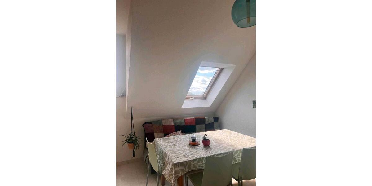 Dachgeschoßwohnung Leipzig Altwest - 15 Zimmer, 68 m&sup2;, 120&euro; | Angebot:26053230