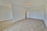Sonnige 1-Zimmer-Wohnung mit Balkon und Dusche – frisch renoviert und bereit für neue Geschichten!