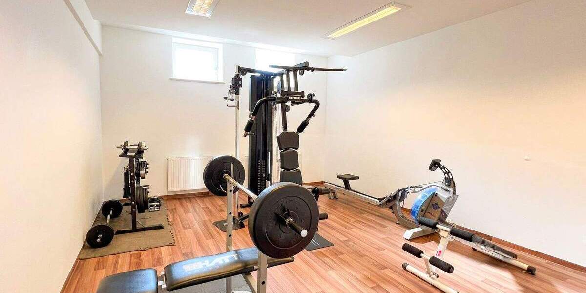 Bald frei! Loft-Wohnung mit Balkon l EBK l 2 TG-Stellplätzen & Wellnessbereich 4 zimmer