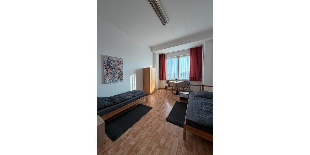 Etagenwohnung Leipzig Südwest - 4 Zimmer, 100 m&sup2;, 12&euro; | Angebot:25810287