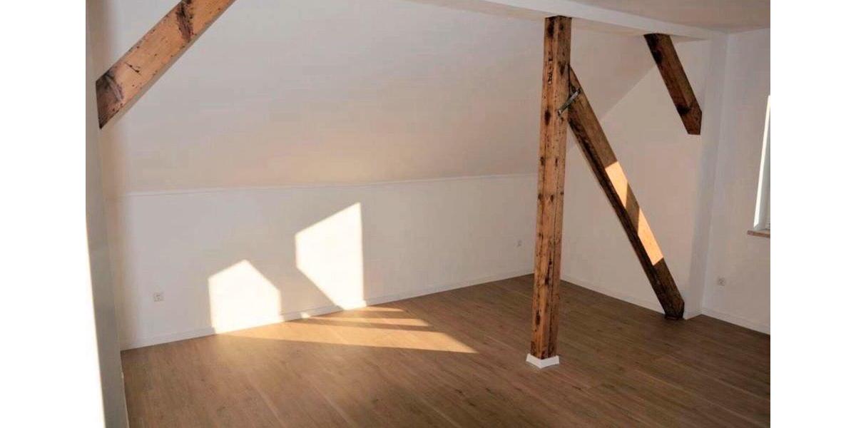 Dachgeschoßwohnung Eilenburg - 2.5 Zimmer, 78 m&sup2;, 750&euro; | Angebot:26312735