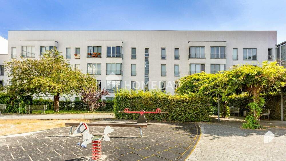 Zentral gelegen & dennoch ruhig: Helle Etagenwohnung mit praktischem Komfort & Tiefgaragenstellplatz 2 zimmer