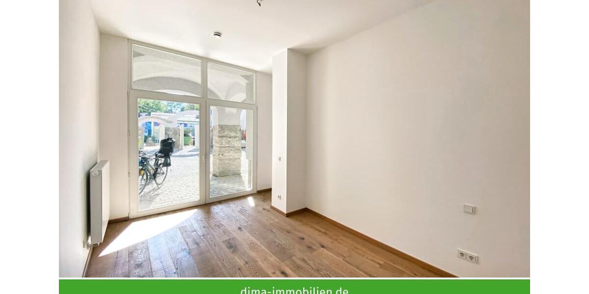 EG-Whg. im sanierten Denkmal mit Einbauküche, Terrasse, Vollbad, TG-Stellplatz, HWR, Keller u. v. m. 2 zimmer