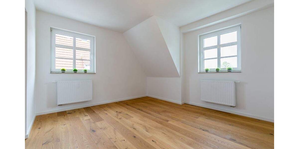 Wohnen bei Leipzig: 2 Zimmer, Bad neu, Echtholz-Parkett, PKW-Stellplatz 2 zimmer