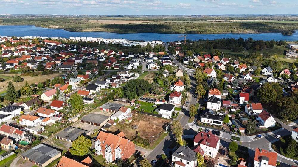 Reihenmittelhaus Zwenkau - 4 Zimmer, 872 m&sup2;, 3.398.000&euro; | Angebot:26028550