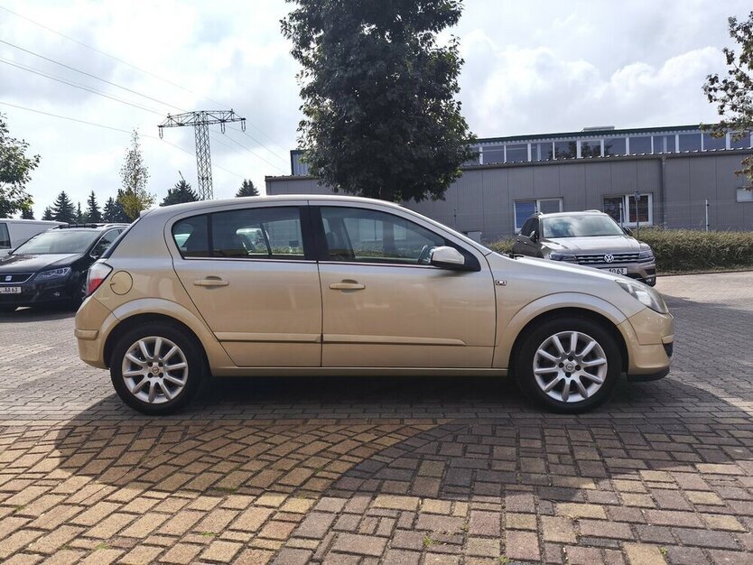 Astra Edition 1.6 Automatik/Klima/8x bereift