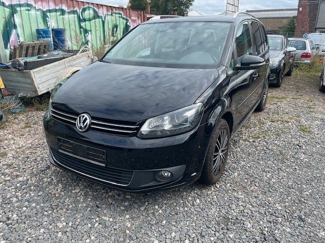 VW Touran 144.487 km 6.800 &euro; Leipzig 04129