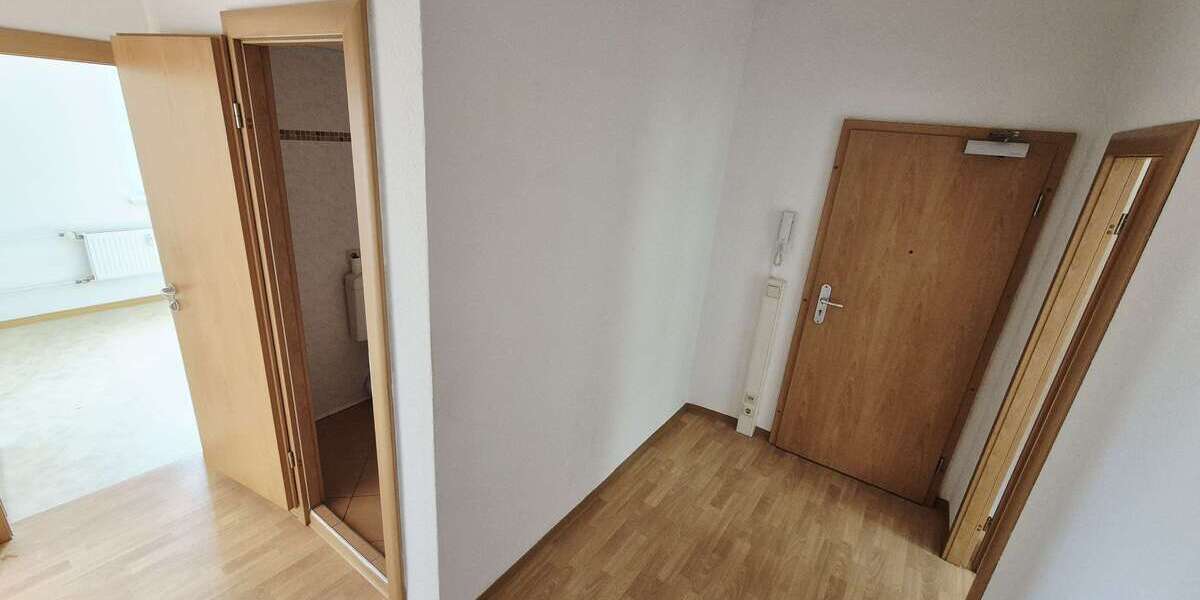 Etagenwohnung Grimma - 3 Zimmer, 61 m&sup2;, 380&euro; | Angebot:26829098