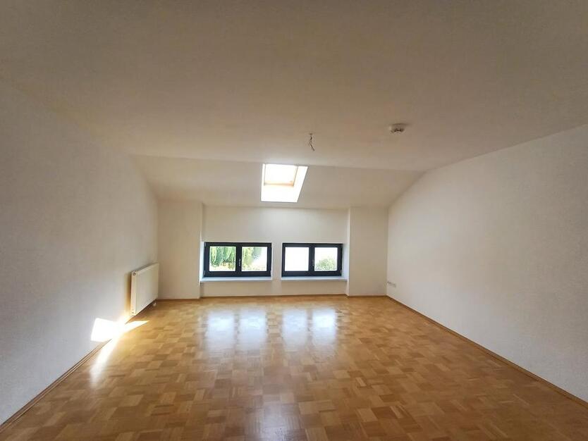 Eine Wohnung zum verlieben - DG mitte zimmer