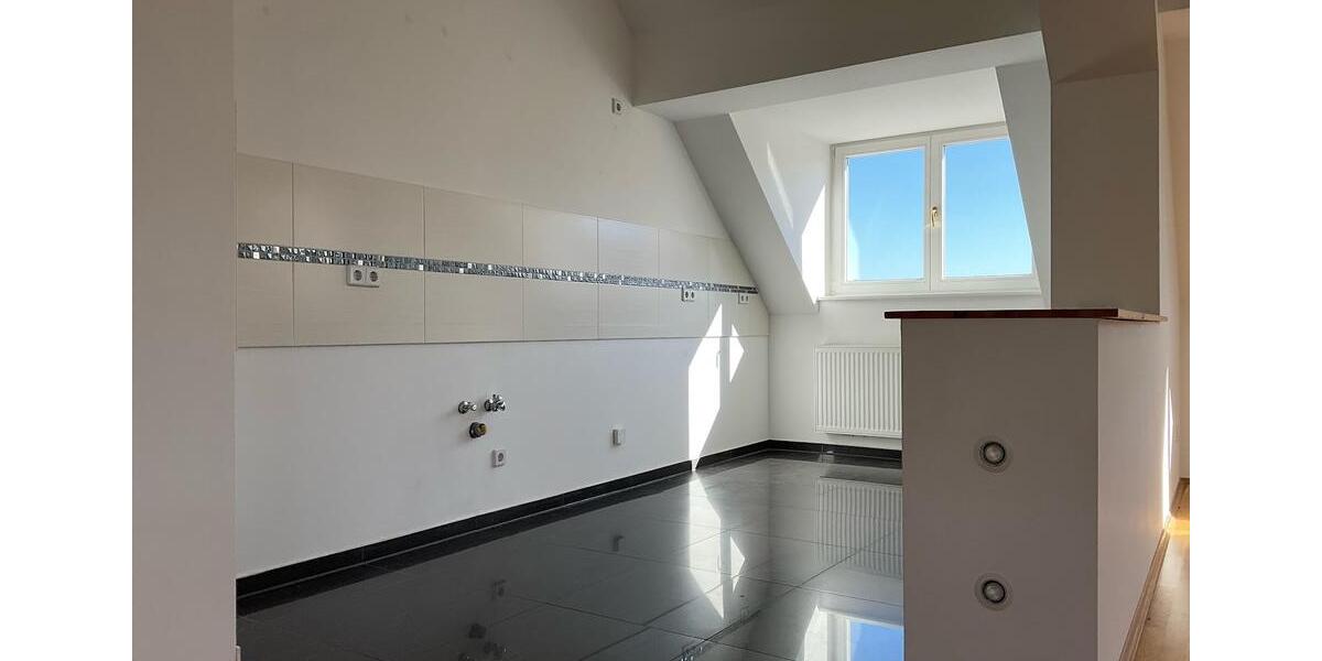 Dachgeschoßwohnung Leipzig Nord - 3 Zimmer, 77 m&sup2;, 901&euro; | Angebot:26068171