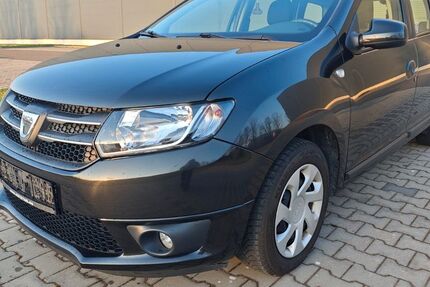 Dacia Logan 121.703 km 5.600 &euro; Großkugel 06184
