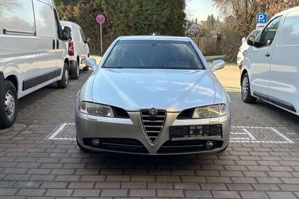 Alfa Romeo 166