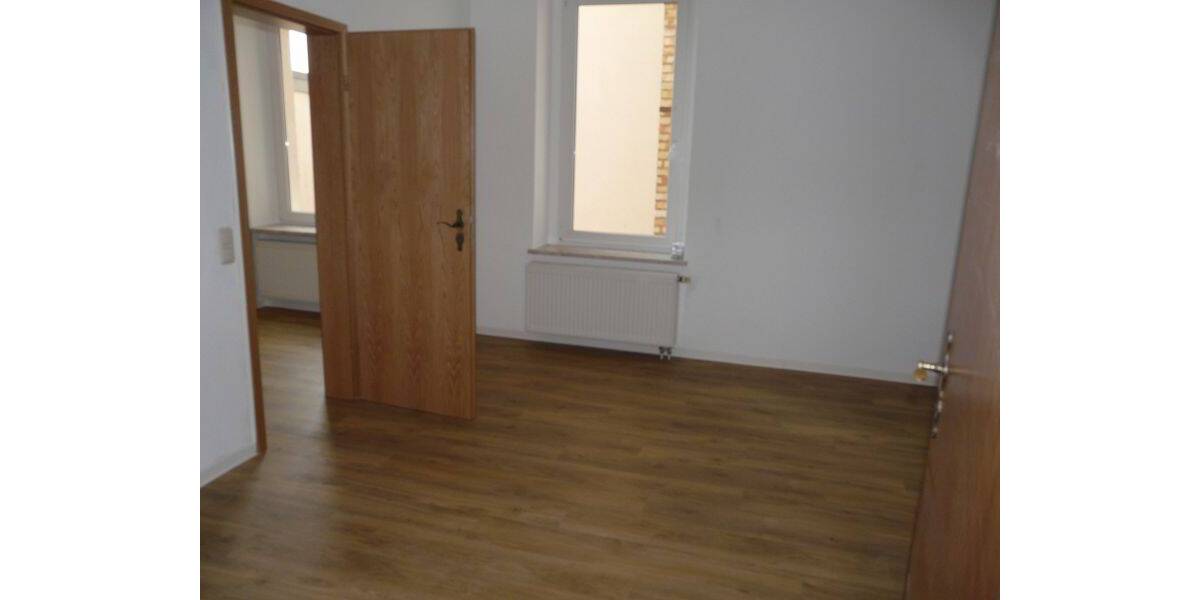 Etagenwohnung Grimma - 3 Zimmer, 75 m&sup2;, 400&euro; | Angebot:25690680