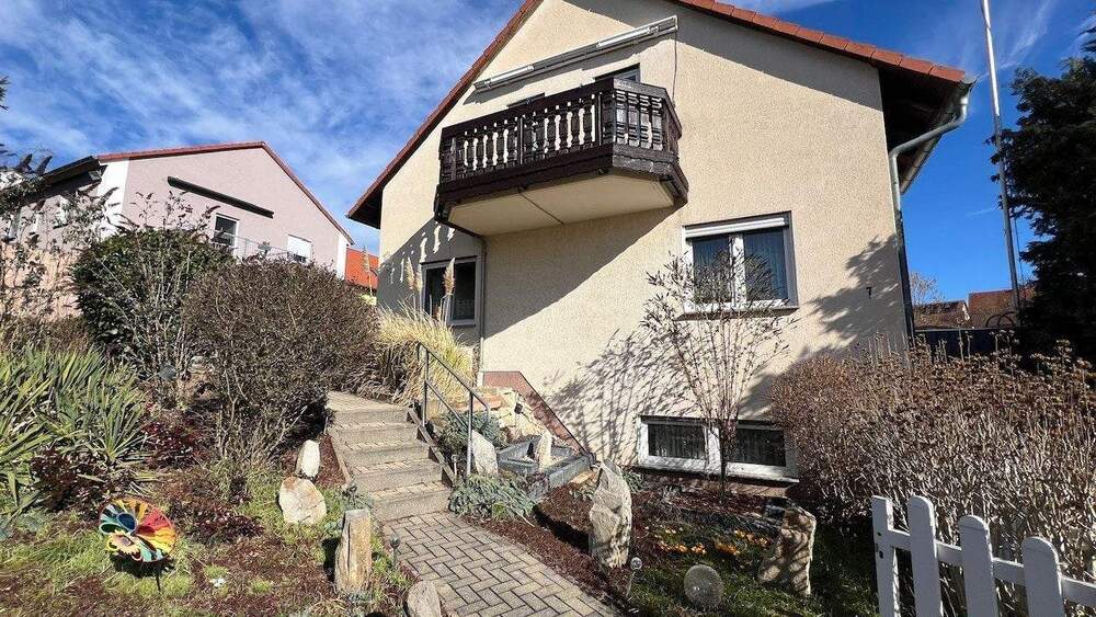 Mehrfamilienhaus, Wohnhaus Hohenmölsen - 8 Zimmer, 211 m&sup2;, 365.000&euro; | Angebot:25897935
