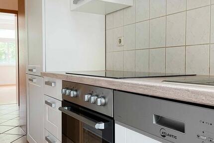 Mit Fußbodenheizung, Einbauküche in der südlichen Innenstadt und Edeka um die Ecke! zimmer