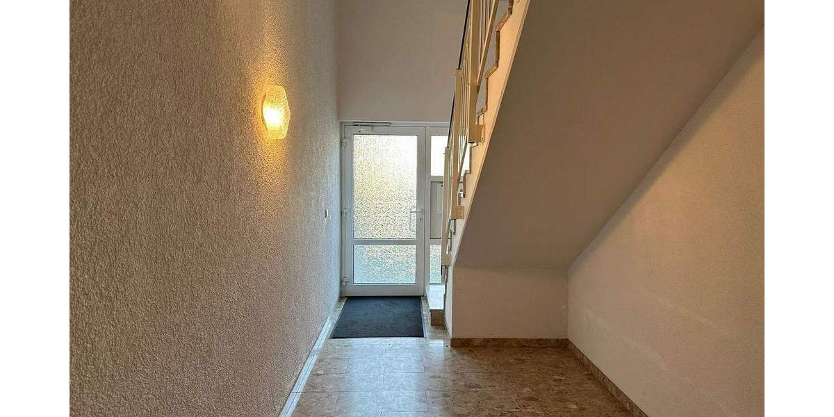 Etagenwohnung Groitzsch - 3 Zimmer, 66 m&sup2;, 115.000&euro; | Angebot:25682742
