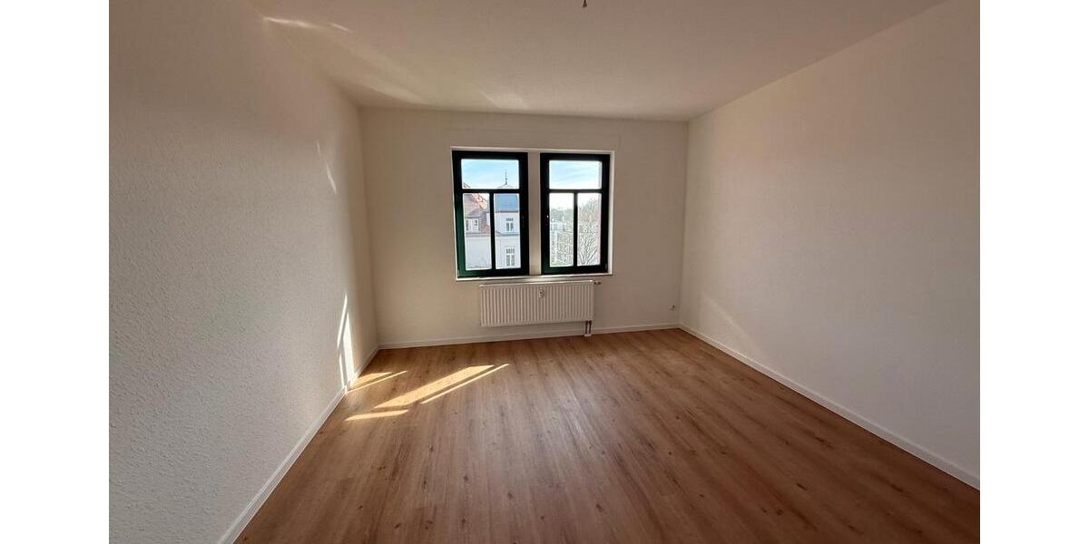 Dachgeschoßwohnung Leipzig Süd - 3 Zimmer, 90 m&sup2;, 1.080&euro; | Angebot:26335102