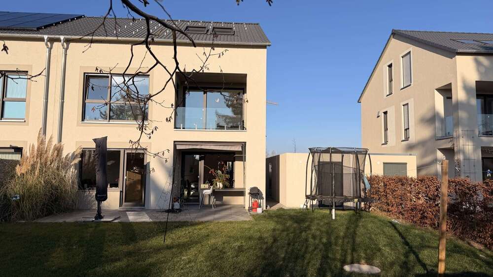 Haus zum Kaufen in Markkleeberg 690.000 € 170 m² 6.5 zimmer