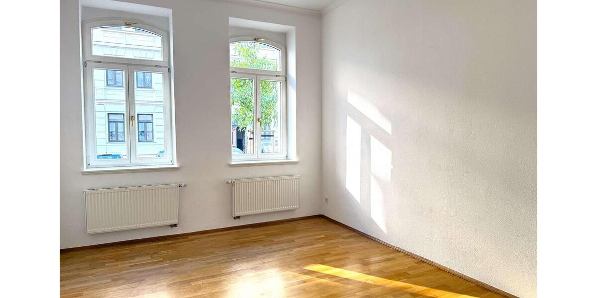 Wunderschöne Altbauwohnung mit Balkon | Tageslichtbad | Gartennutzung | Keller | Stuck 3 zimmer