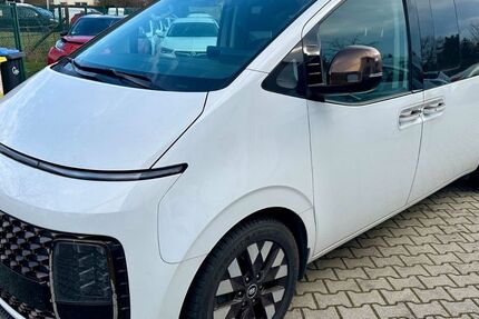 Hyundai STARIA 130.000 km 33.320 &euro; Zwenkau OT Löbschütz 04442