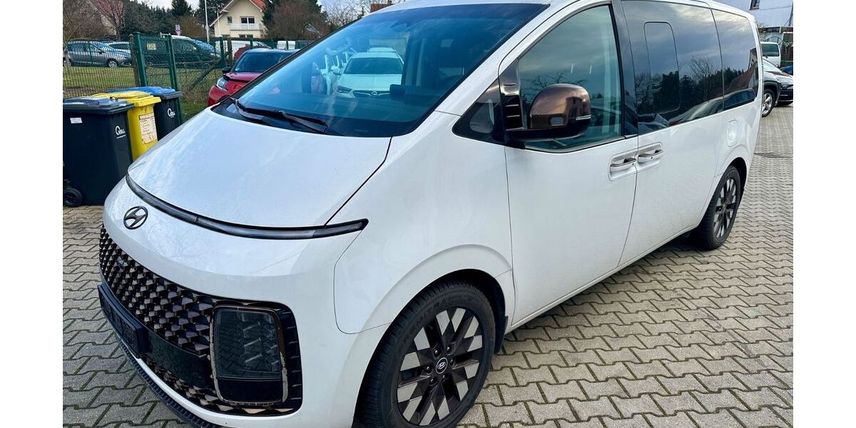 Hyundai STARIA 130.000 km 33.320 &euro; Zwenkau OT Löbschütz 04442