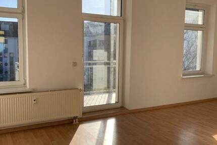 Alles was das Herz begehrt* Süd-Balkon* Wannenbad* sep. Küche* 4 Zimmer im Zentrum-Süd 4 zimmer