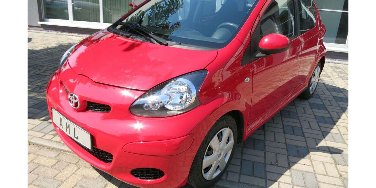 Toyota Aygo (X) 87.000 km 3.990 &euro; Lucka 04613