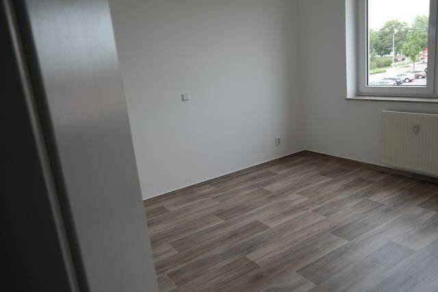 Etagenwohnung Leuna - 3 Zimmer, 70 m&sup2;, 109.000&euro; | Angebot:26473173
