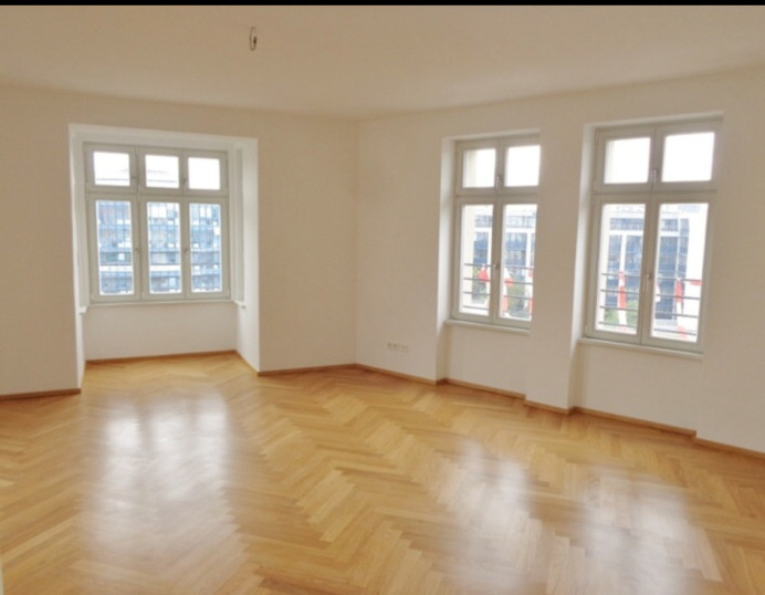 ZentrumOst - Tolle 4 Zi.-Whg., 3 Balkone, Parkett, FuBoHeizg., Lift -vermietet 4 zimmer