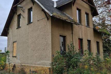 komplett zu sanierendes EFH + Bauplätze für 3 weitere EFH in Holzhausen! 5 zimmer