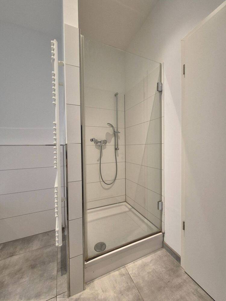 Neuwertige 3 Zimmer Wohnung mit großem Balkon