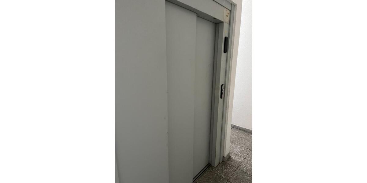 Etagenwohnung Leipzig Südost - 4 Zimmer, 170 m&sup2;, 1.490&euro; | Angebot:25902807
