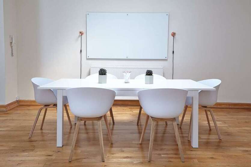 Büro in Lützen 295 € 8 m²